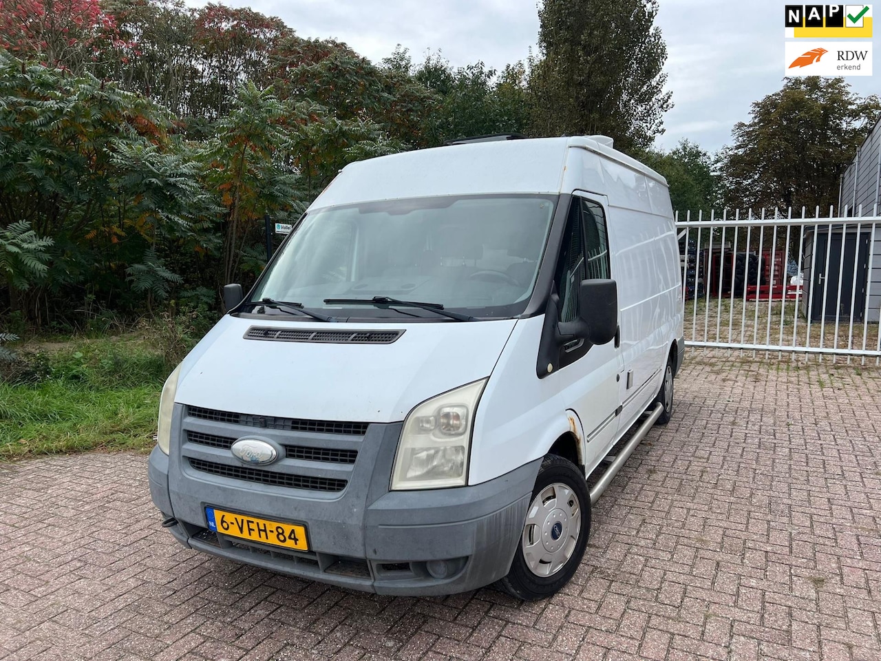 Ford Transit - 280M 2.2 TDCI Hondenbus! - AutoWereld.nl