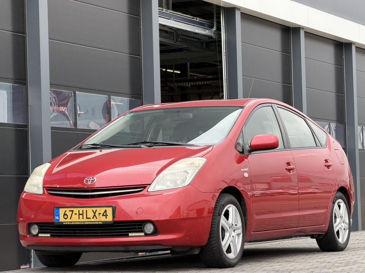 Toyota Prius - 1.5 VVT-i Tech Edition 1.5 VVT-i Tech Edition - AutoWereld.nl