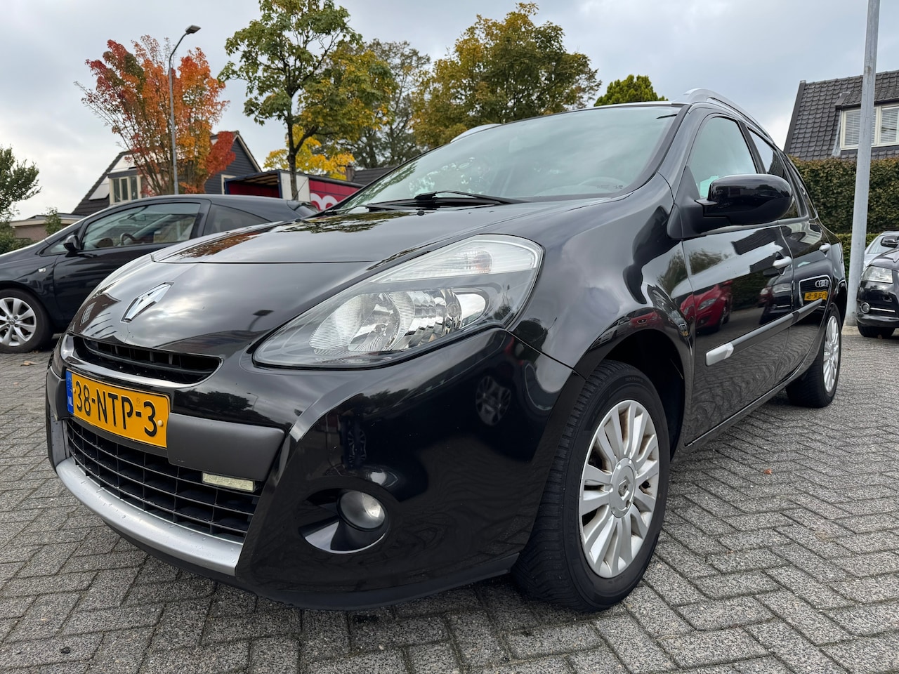 Renault Clio Estate - 1.2 TCE Collection 1.2 TCE Collection,Apk 15/3/26,Airco,Cruise,Nap,Trekhaak - AutoWereld.nl