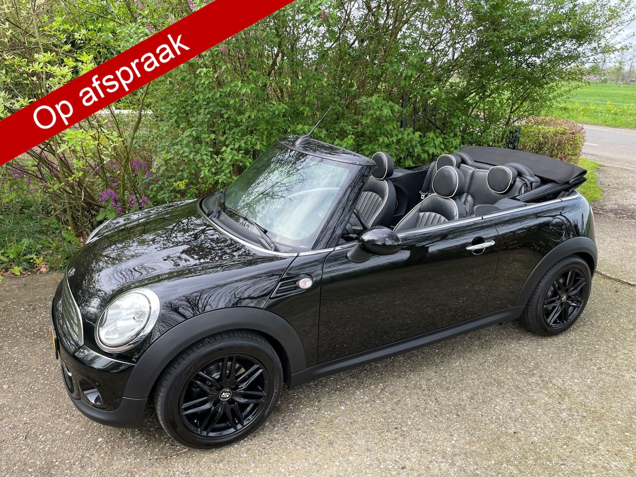 MINI Cabrio - Mini 1.6 Cooper Chili / Navi / leerpakket / 15.500 nu 13.900,= - AutoWereld.nl