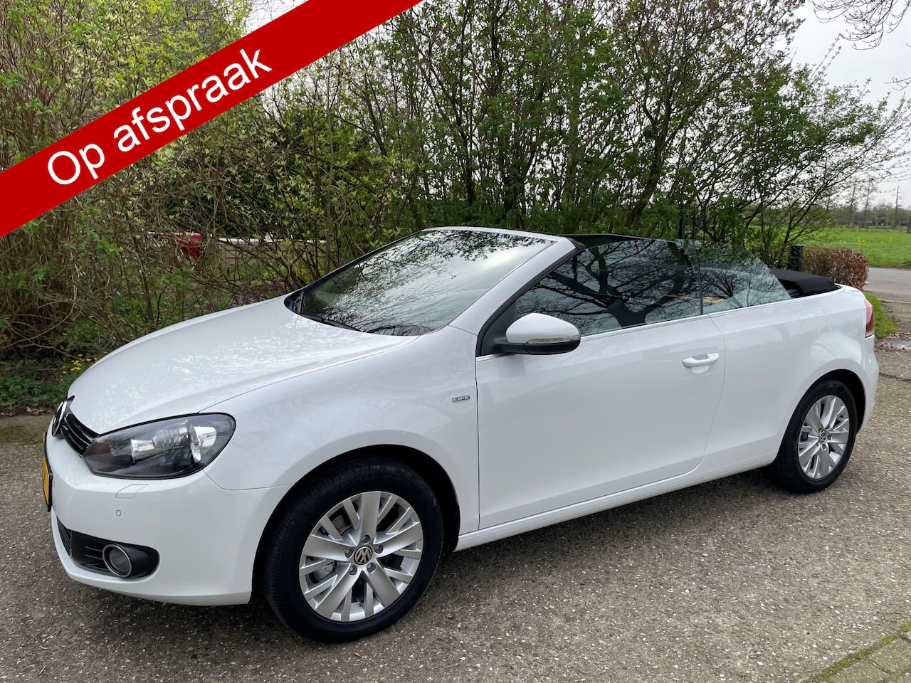 Volkswagen Golf Cabriolet - 1.2 TSI LIFE Oryx-wit parelmoer effect ( 14.500 voor 13.900,= ) - AutoWereld.nl