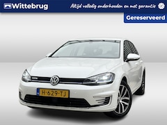 Volkswagen e-Golf - E-DITION / Digitaal dashboard / 17" LMV / Navigatie / App connect / Camera / Parkeersensor