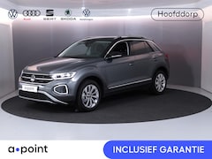Volkswagen T-Roc - 1.5 TSI Style 150 PK DSG | Trekhaak afneembaar | Navigatie | Stoel verwarming en massage |