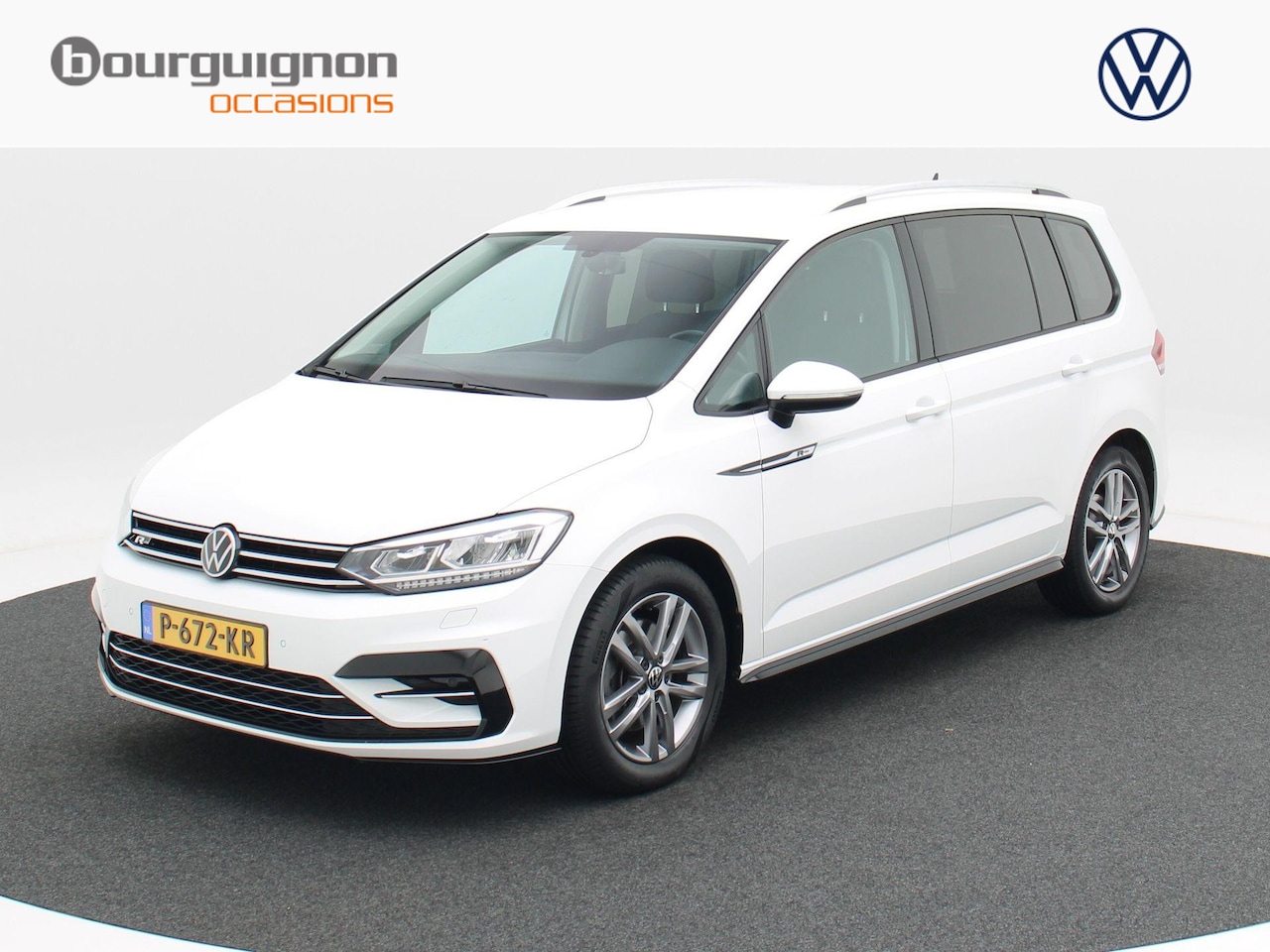 Volkswagen Touran - 1.5 TSi 150 Pk Automaat R-Line 7-Pers | Trekhaak | Adaptive Cruise | Camera | Carplay | Cl - AutoWereld.nl