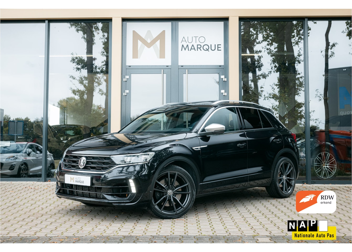 Volkswagen T-Roc - 2.0 TSI 4Motion R 300PK | Akrapovic | Panoramadak | 18" LM Velgen | Beats Audio | DCC | Ap - AutoWereld.nl