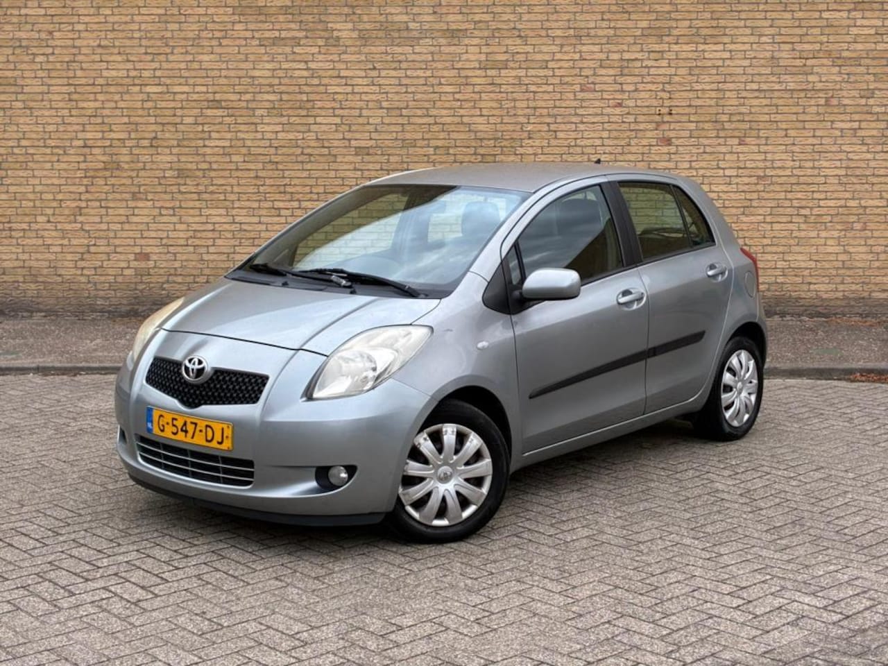 Toyota Yaris - 1.3 VVTi Sol MMT AUTOMAAT! EXPORT - AutoWereld.nl