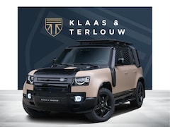 Land Rover Defender 110 - 2.0 P300e Sahara X SE / Trophy wrap / Side steps / Ladder / Imperial / Offroad Banden /