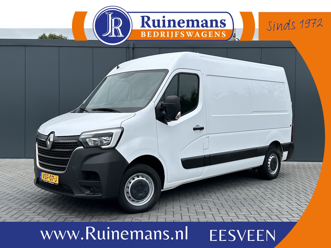 Renault Master - T35 2.3 dCi 135 PK / L2H2 / 1e EIG. / 40.759 KM / TREKHAAK / AIRCO / NAVIGATIE / LED DAGRI - AutoWereld.nl