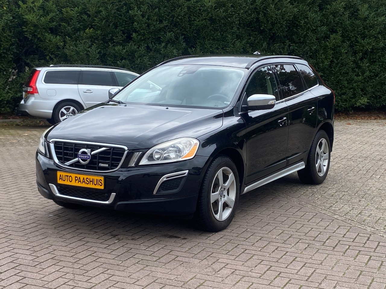 Volvo XC60 - 2.0T R-Design €12.190 Ex.BTW - AutoWereld.nl