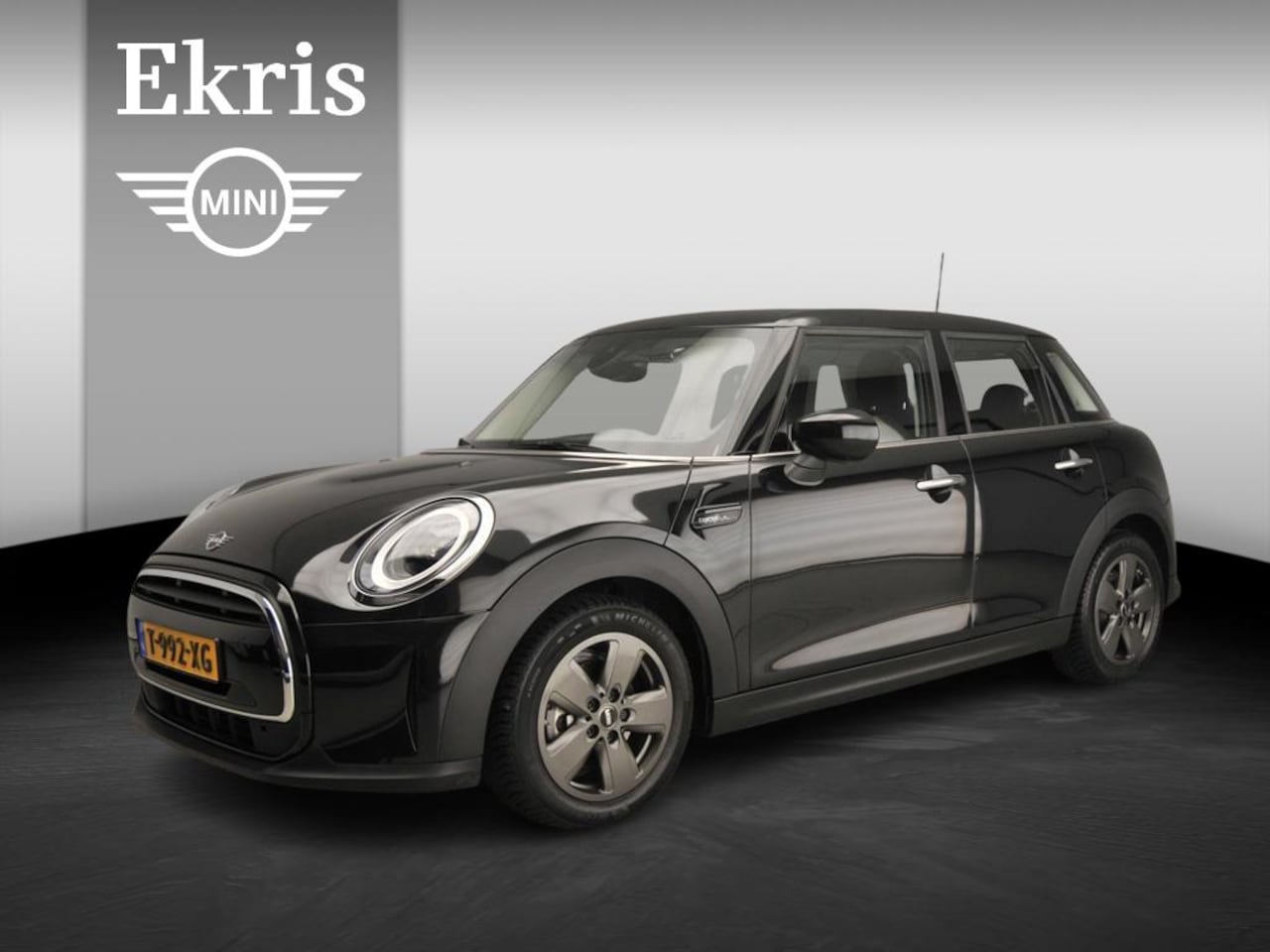 MINI Cooper - 5-deurs Automaat / PDC / Climate / Cruise / LED / Alu wielen 16 inch - AutoWereld.nl