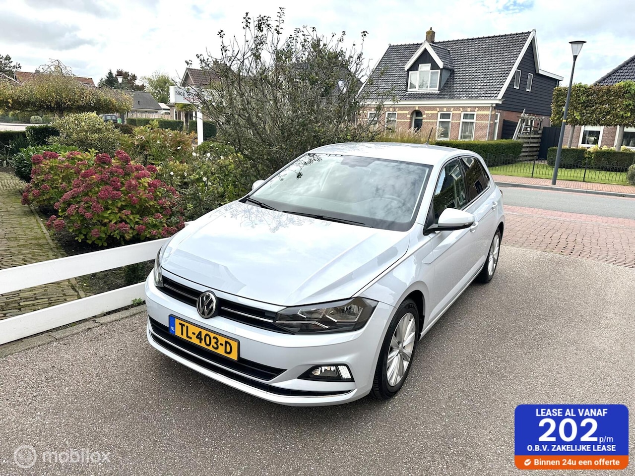 Volkswagen Polo - 1.0 TSI 95PK HIGHLINE CARPLAY NAVIGATIE CLIMATE CONTROLE - AutoWereld.nl