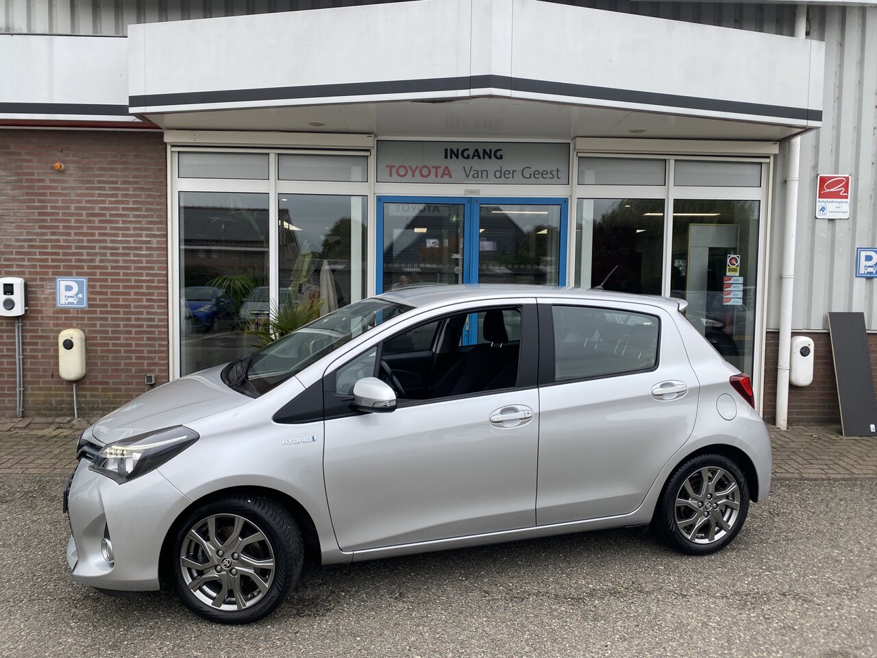 Toyota Yaris - 1.5 Hybrid Dynamic 1.5 Hybrid Dynamic - AutoWereld.nl