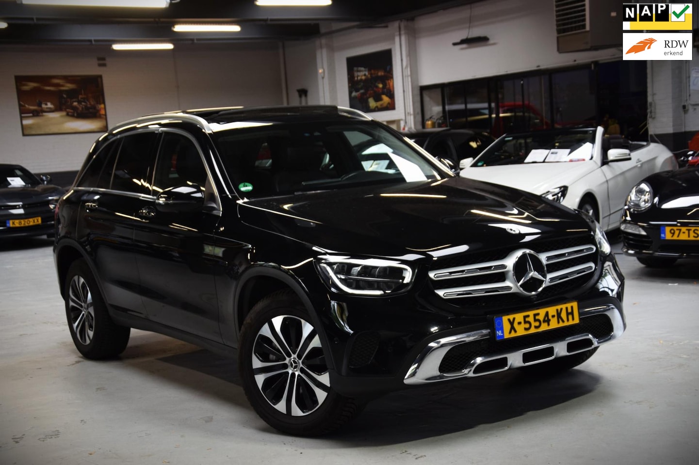 Mercedes-Benz GLC-klasse - 300e 4MATIC Panoramadak|Dealer onderhouden|ACC|360 view| - AutoWereld.nl