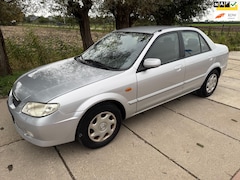 Mazda 323 - 1.6i 2001 95PK AUTOMAAT/AIRCO/ONDERHOUDEN/MOOI