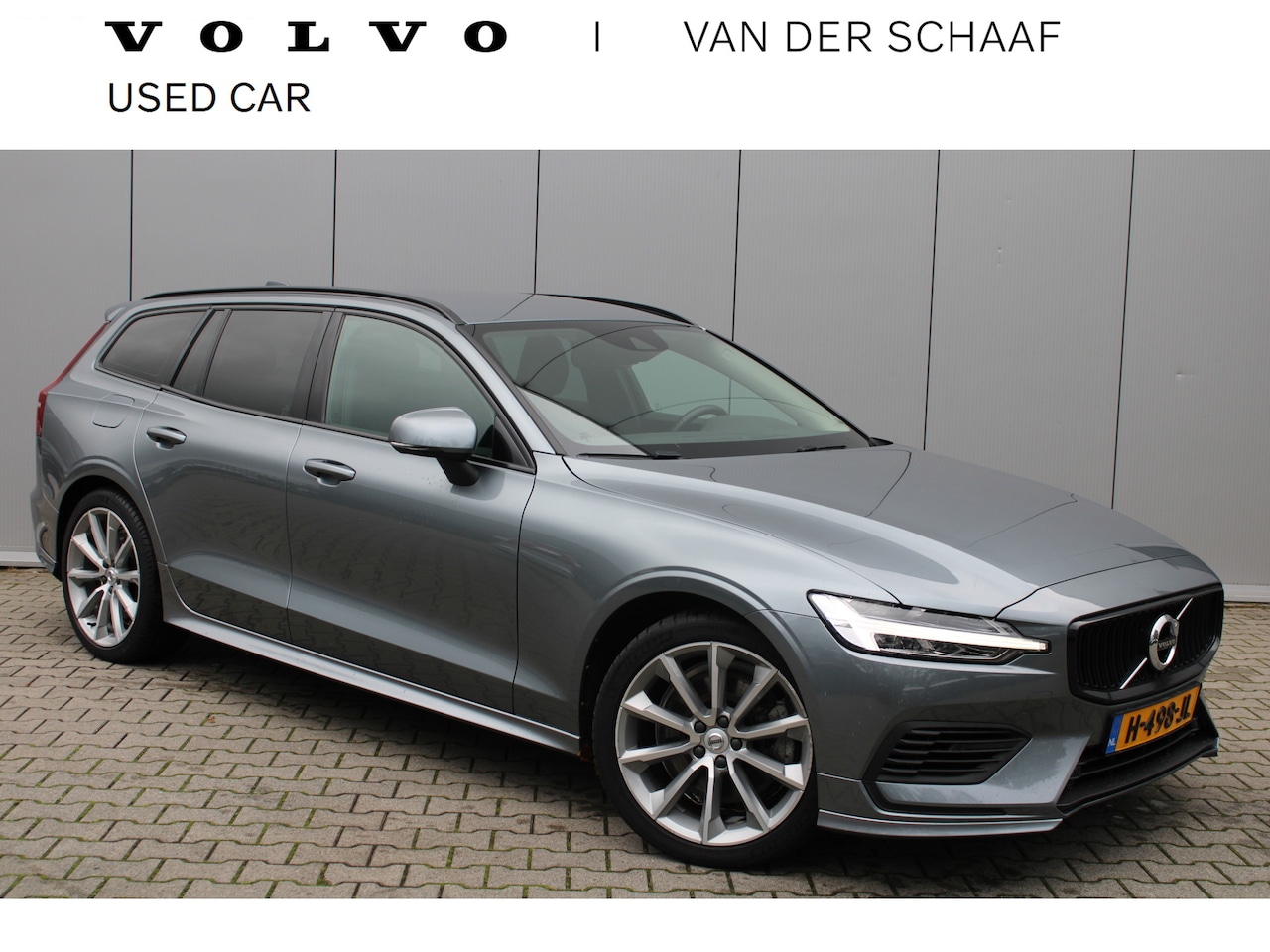 Volvo V60 - T6 Twin Engine AWD Momentum Pro | Bodykit | Trekhaak | Dealer onderhouden | Leder - AutoWereld.nl