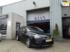 Ford Focus - 1.6-16V Futura Automaat