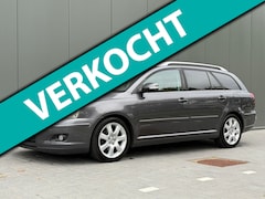Toyota Avensis Wagon - 2.4 VVTi Executive Business AUTOMAAT NWE APK TREKHAAK LEDER
