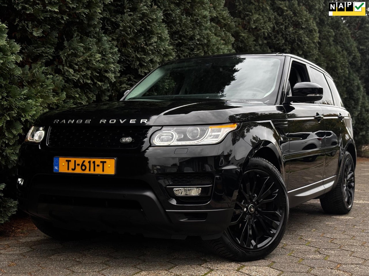 Land Rover Range Rover Sport - 3.0 HSE Dynamic | Black on Black - AutoWereld.nl