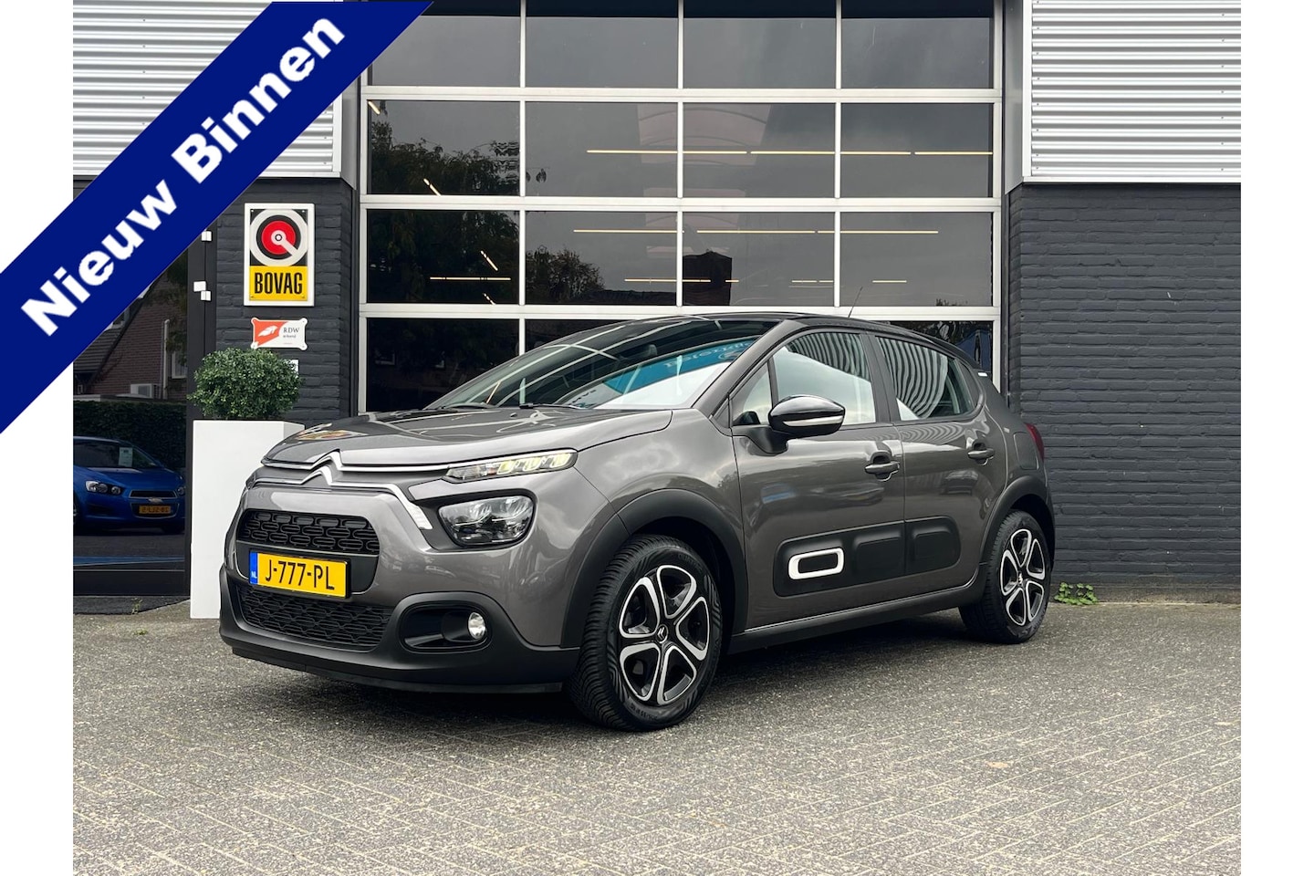Citroën C3 - 1.2 Feel, Airco, Navi, CarPlay, Cruise, PDC, Two-tone - AutoWereld.nl