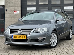 Volkswagen Passat Variant - 2.0 FSI Highline / PDC / Clima / Alcantara / Stoelverwarming / Navi / Cruise Control