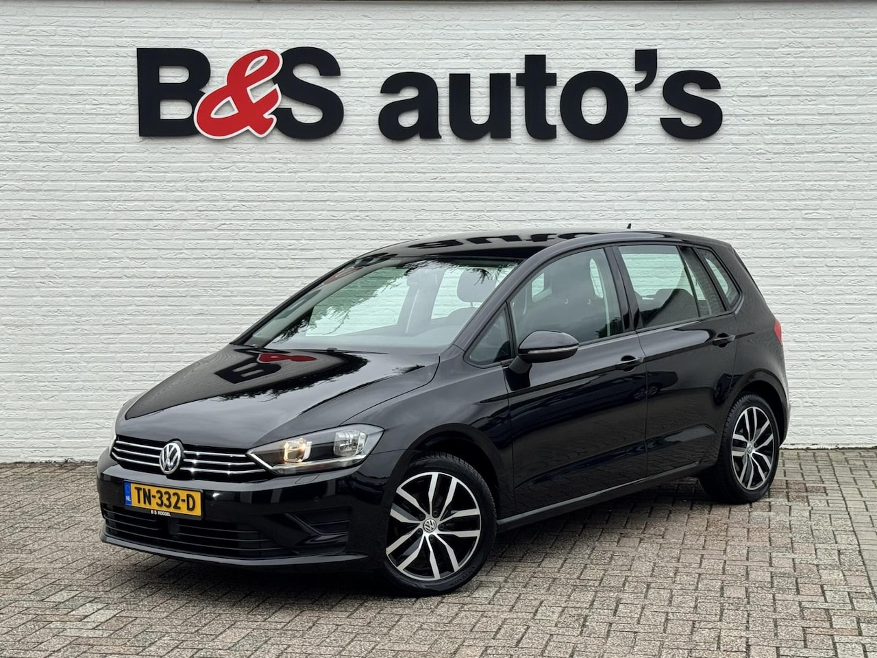 Volkswagen Golf Sportsvan - 1.4 TSI Highline Cruise control Climate control Navigatie Bleutooth Parkeersensoren v/a Al - AutoWereld.nl