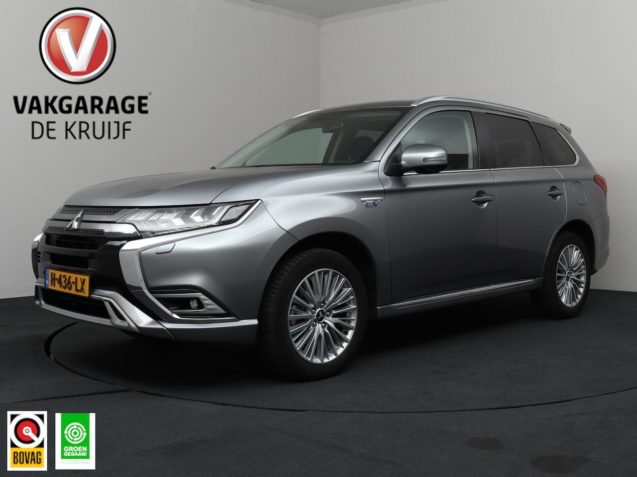 Mitsubishi Outlander - 2.4 PHEV Pure+ | Achteruitrijcamera | Cruise Control | Trekhaak! - AutoWereld.nl