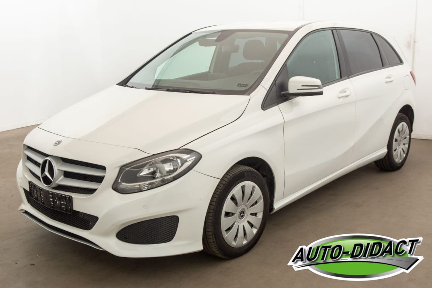 Mercedes-Benz B-klasse - B220 Automaat Airco Navi - AutoWereld.nl