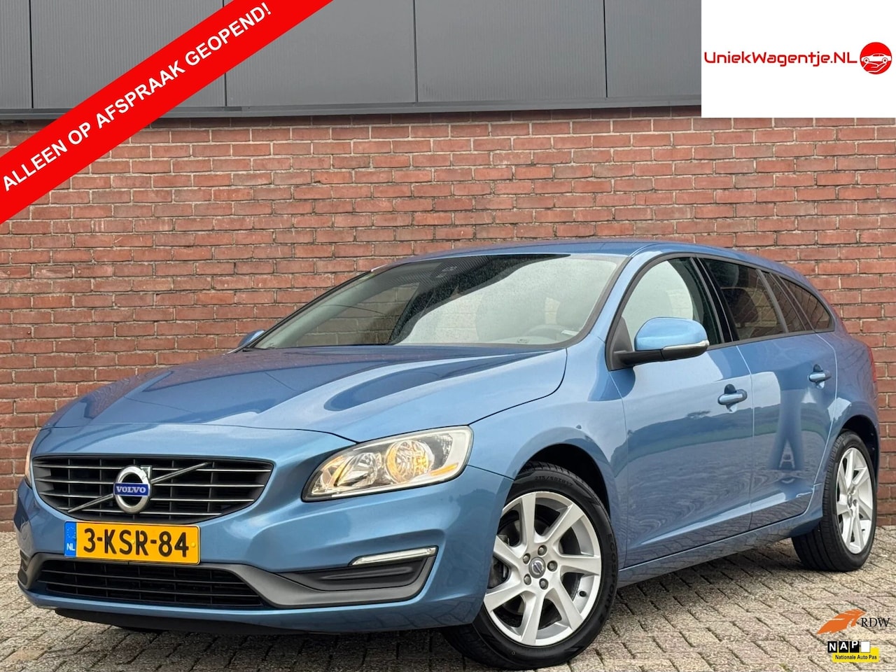 Volvo V60 - 1.6 T3 Kinetic | NL-AUTO! | 1E EIG! | DEALER OH! - AutoWereld.nl