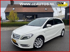 Mercedes-Benz B-klasse - 180 AMBITION AUTOMAAT NAVIGATIE LED-XENON LM VELGEN