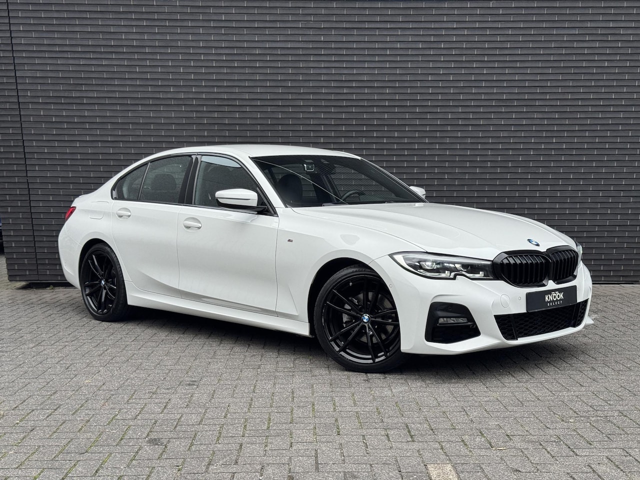 BMW 3-serie - 320i High Executive 320i High Executive - AutoWereld.nl