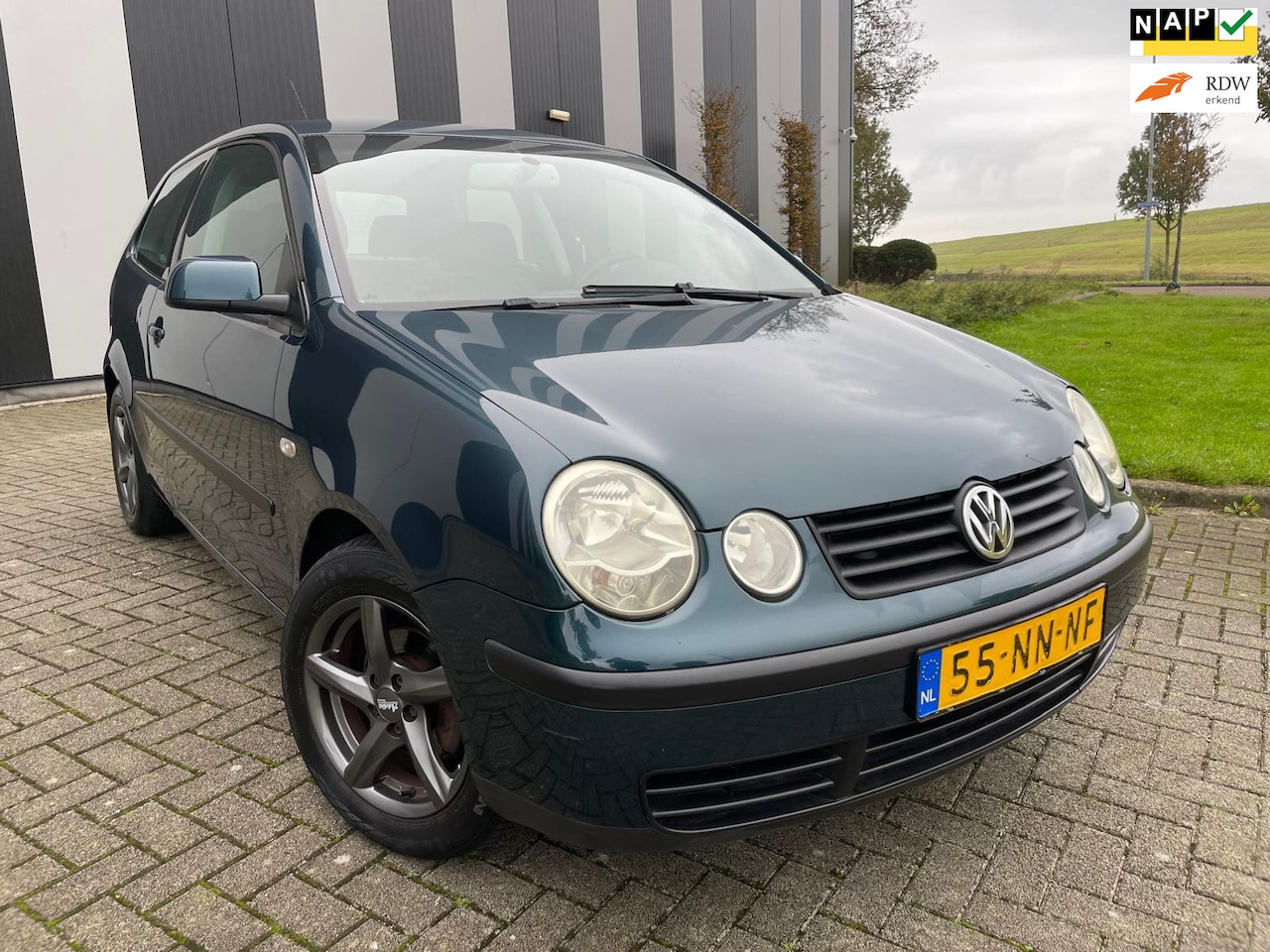 Volkswagen Polo - 1.2-12V Comfortline 1e Eigenaar-Airco-ElekPakket-Trekhaak-2 Sleutels - AutoWereld.nl