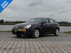 Alfa Romeo Giulietta - 1.4 T Distinctive|Org. NL|Bluetooth|170PK