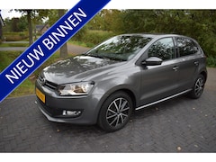 Volkswagen Polo - 1.2 TSI Comfortline AUTO. LUXE 145DKM