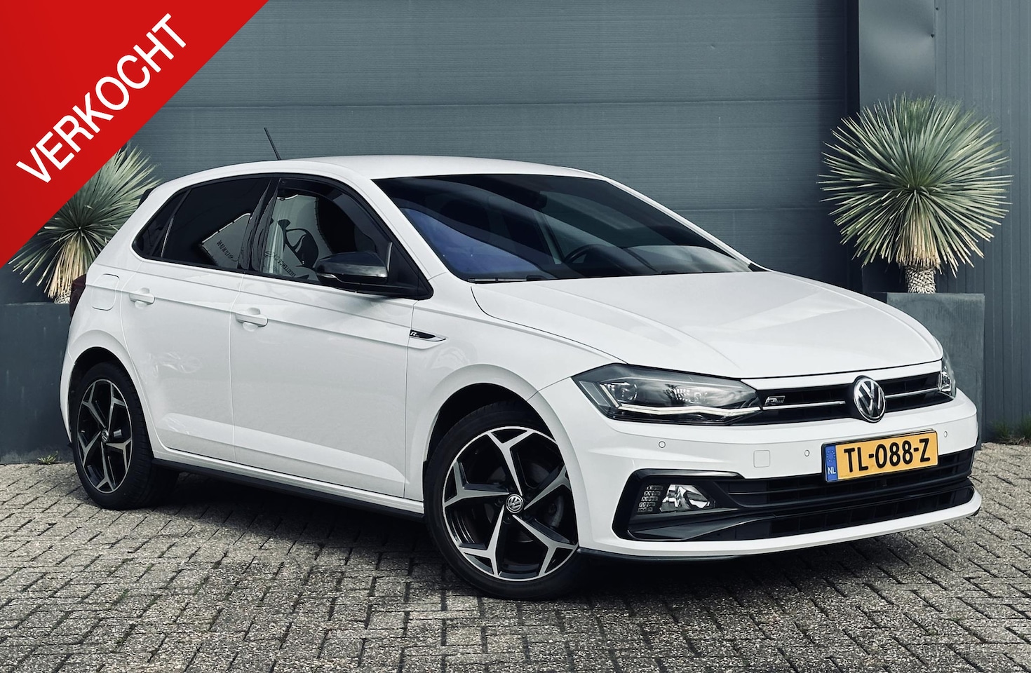 Volkswagen Polo - 1.0 TSI R-Line/Navi/PDC/AppleCarPlay - AutoWereld.nl