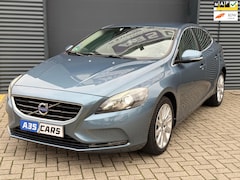 Volvo V40 - 1.6 T4 Summum |CAMERA|CRUISE|LEER|NAVISTOELVERWARMING