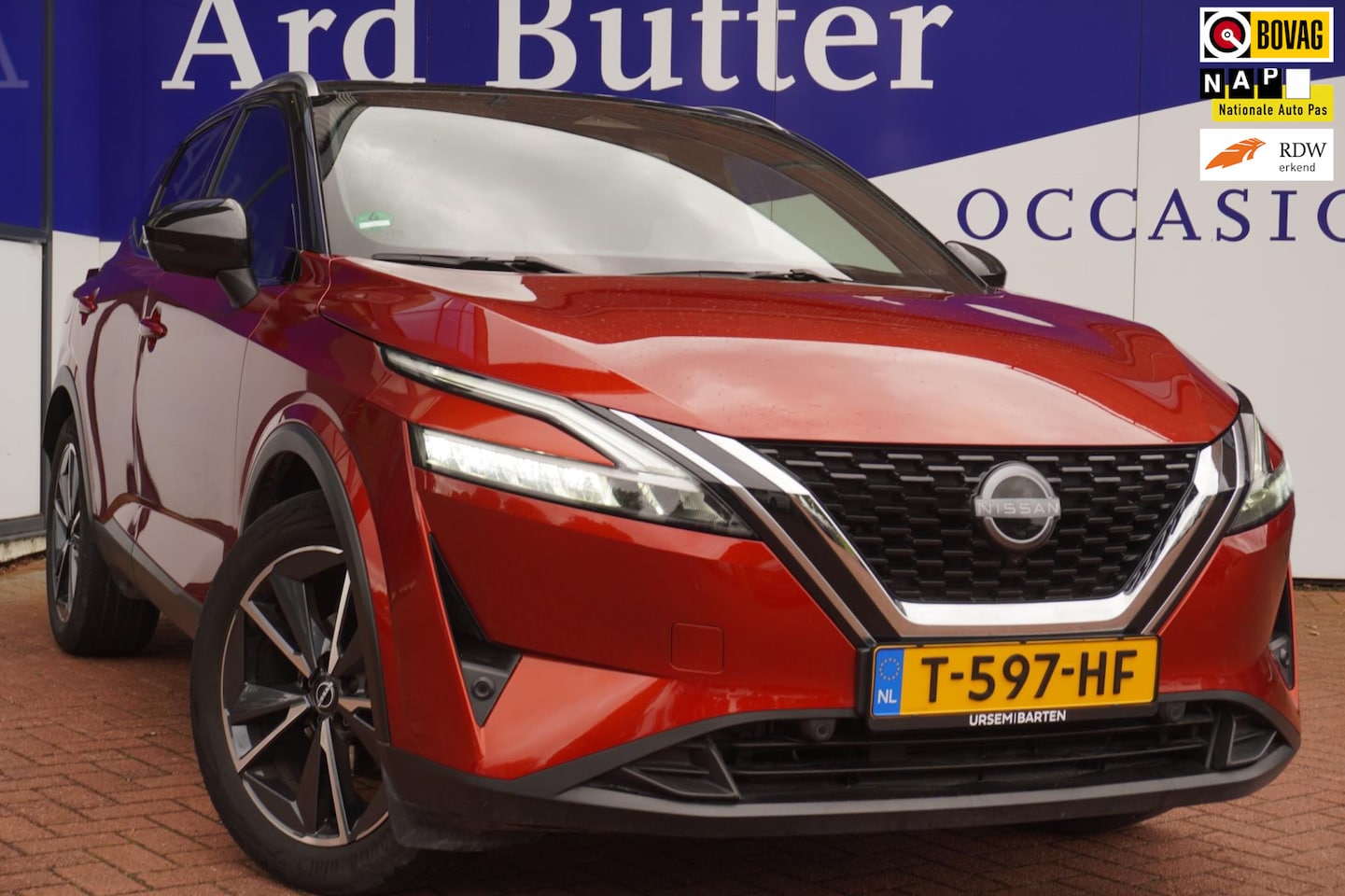 Nissan Qashqai - 1.3 MHEV Tekna+Led+Leder+pano-dak+camera+wifi+stuur&stoel-verw+19"lmvapple-care-play = ORI - AutoWereld.nl