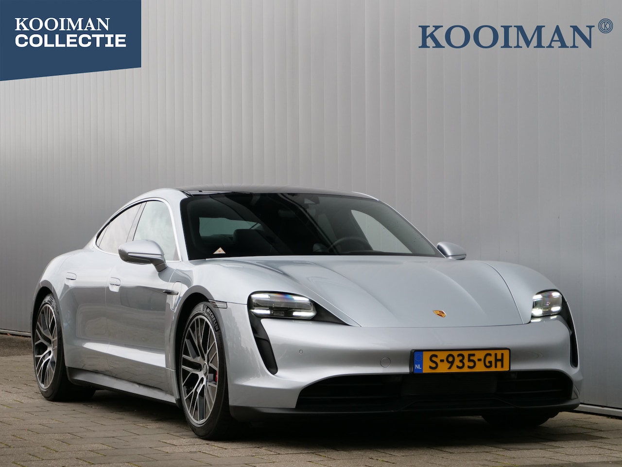 Porsche Taycan - 4S 79 kWh 517 Pk Automaat Dual scherm / Pano-dak / Navi / DAB / Apple Carplay / Camera's - AutoWereld.nl