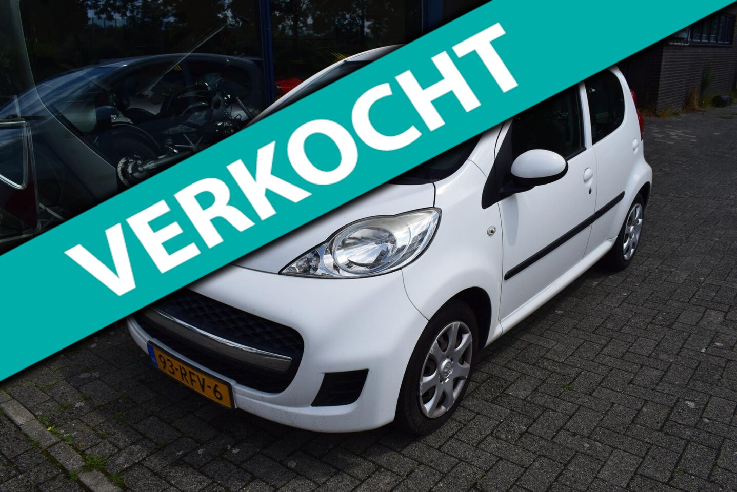 Peugeot 107 - 1.0-12V XS 5 deurs airco - AutoWereld.nl