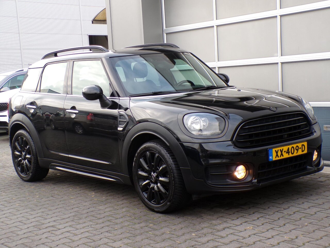 MINI Countryman - Mini 1.5 Cooper Dutch Made Edition Navi/Panodak/Stoelverw!! - AutoWereld.nl