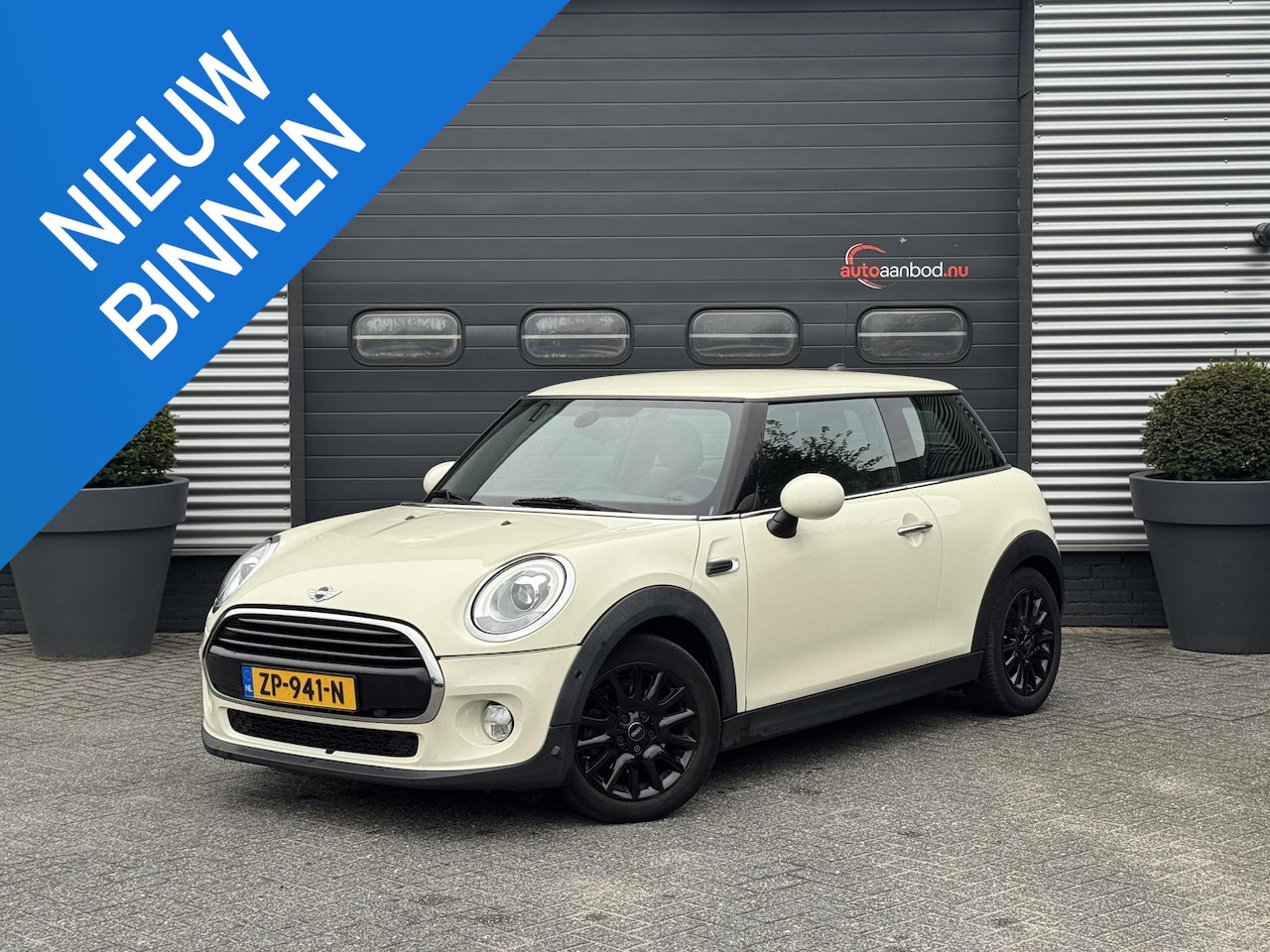 MINI Cooper - Mini 1.5 Salt Business | Navigatie | Parkeersensoren | Lichtmetalen Velgen | Cruise Contro - AutoWereld.nl