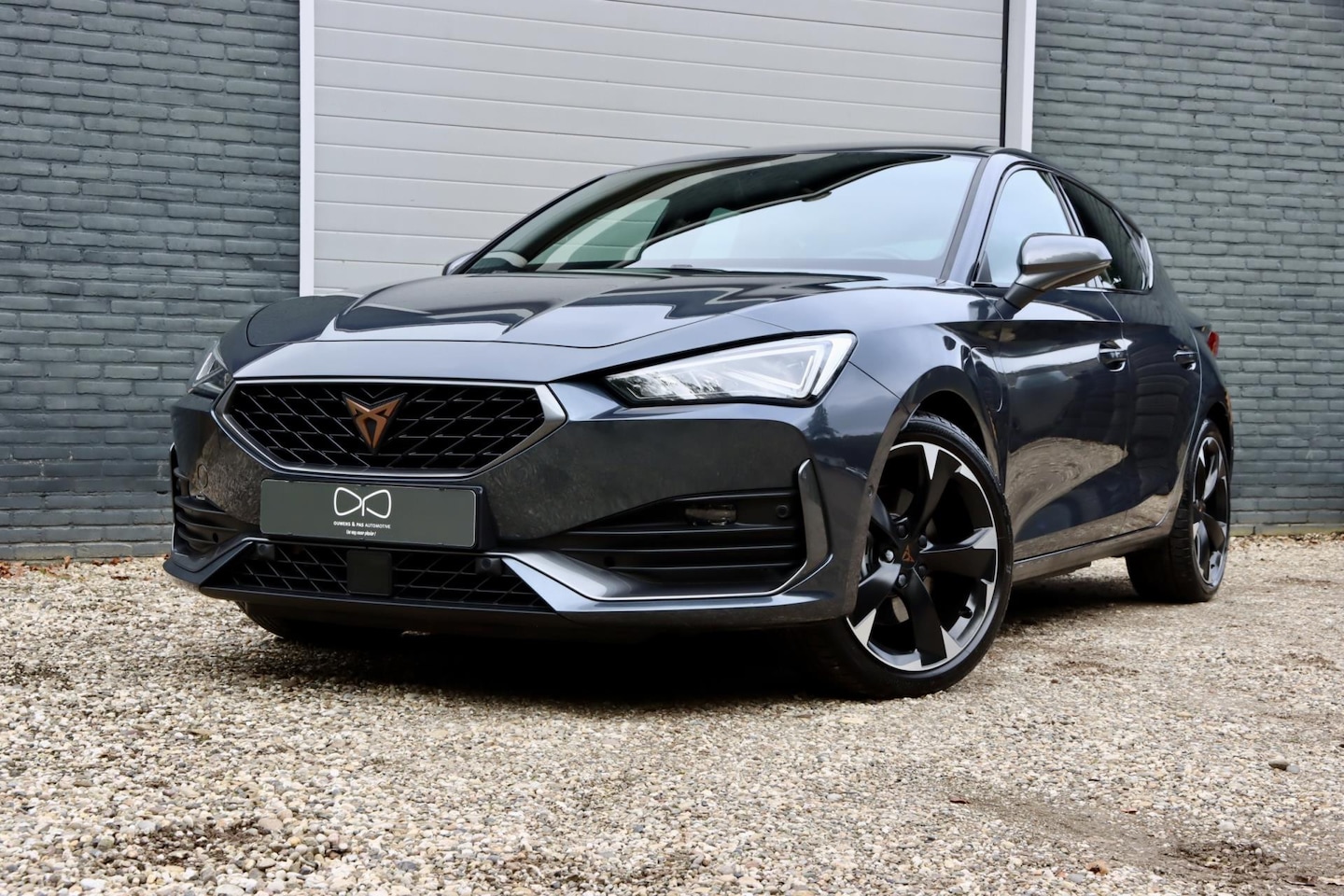 CUPRA Leon - 1.4 e-Hybrid VZ Business | NAVIGATIE | DAB | CARPLAY | KEYLESS | STUURWIELVERW. | LED - AutoWereld.nl