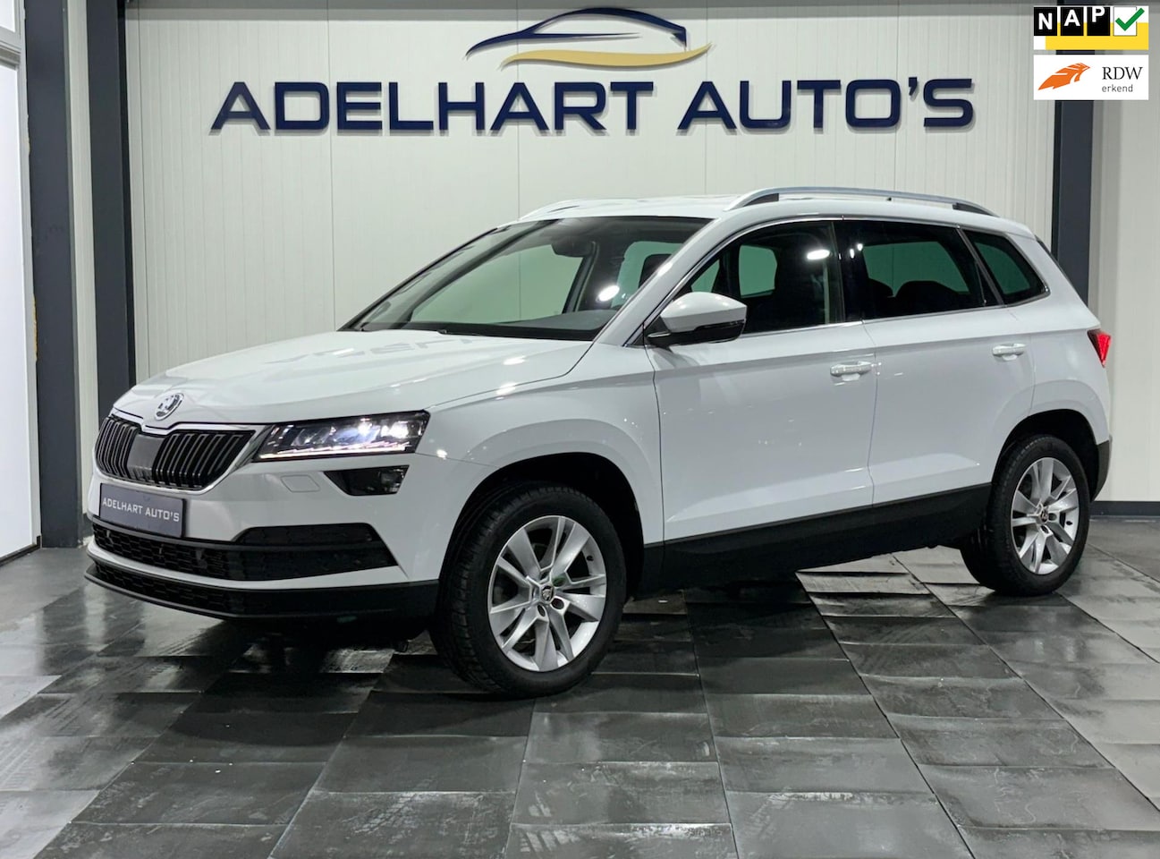 Skoda Karoq - 1.5 TSI ACT Business Automaat / Navigatie full map / Camera / Cruise control / Climate con - AutoWereld.nl