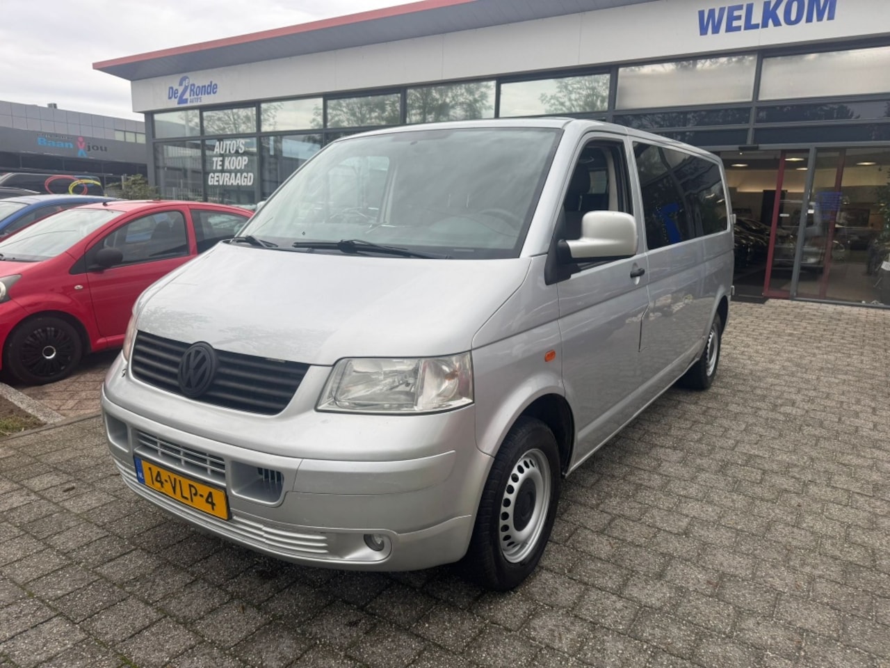 Volkswagen Transporter - 2.5 TDI 340 Trend. DUBBEL CABINE CARPLAY APK 9-26 BJ 2008 !!! - AutoWereld.nl