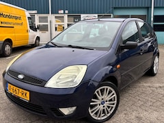 Ford Fiesta - 1.4-16V Ambiente | APK | LM Velgen | Airco | Trekhaak | Nieuwe koppeling |