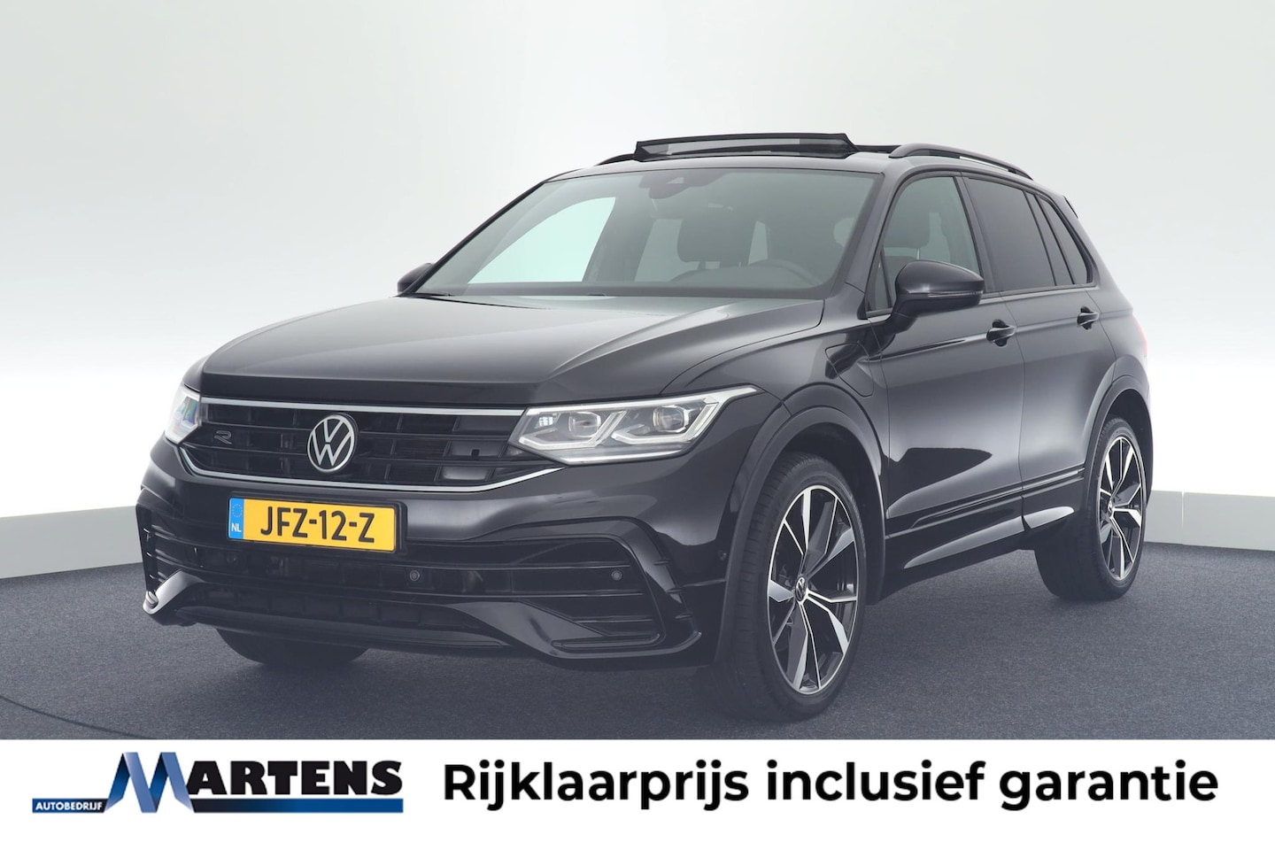 Volkswagen Tiguan - 1.4 TSI 245pk eHybrid R-Line Business+ Black Style Panoramadak Trekhaak Stoelverwarming - AutoWereld.nl