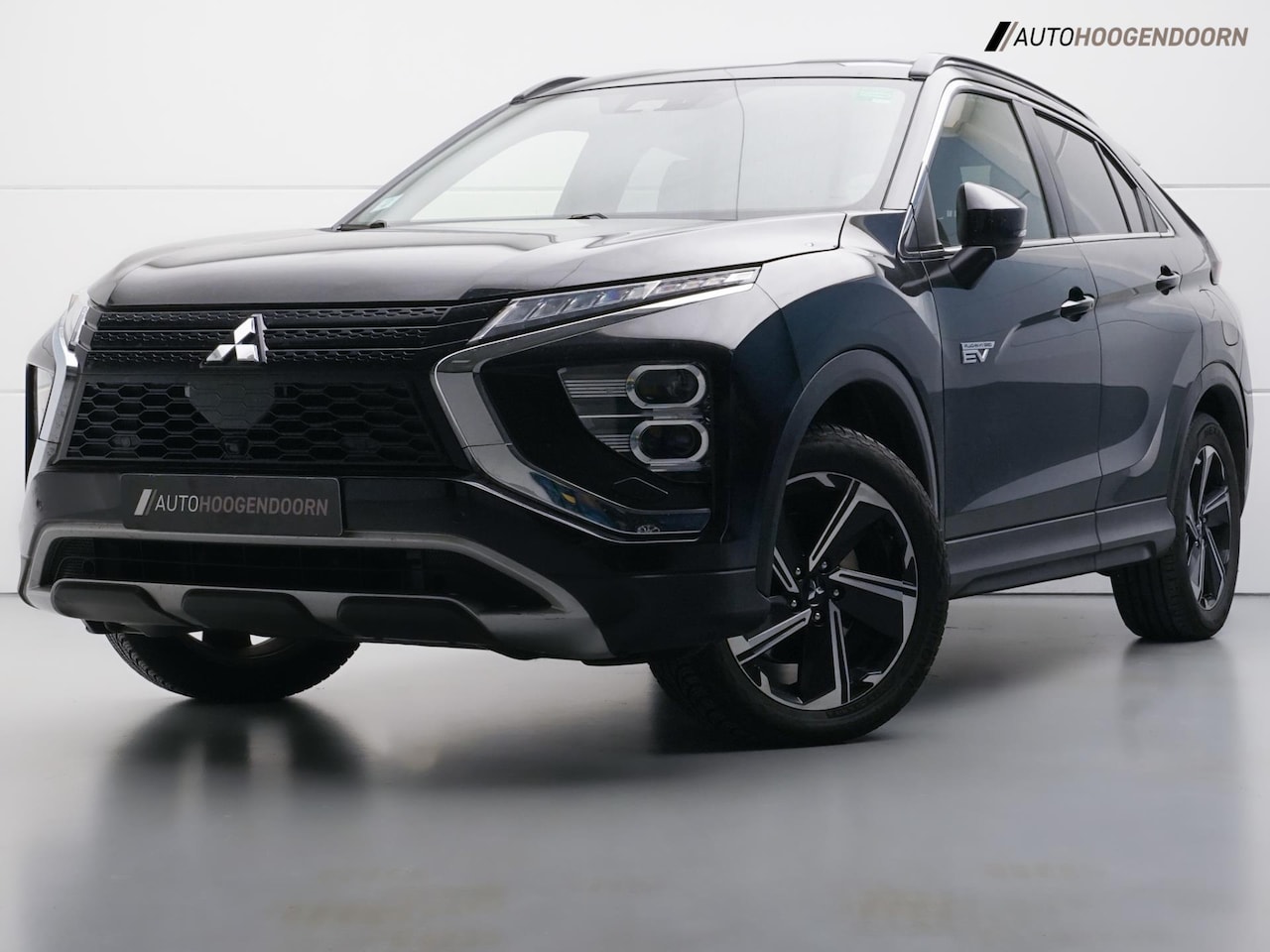 Mitsubishi Eclipse Cross - 2.4 PHEV Executive (APPLE CARPLAY,LED,KEYLESS,ALCANTARA,CRUISE,STOELVERWARMING,CAMERA,LM-V - AutoWereld.nl