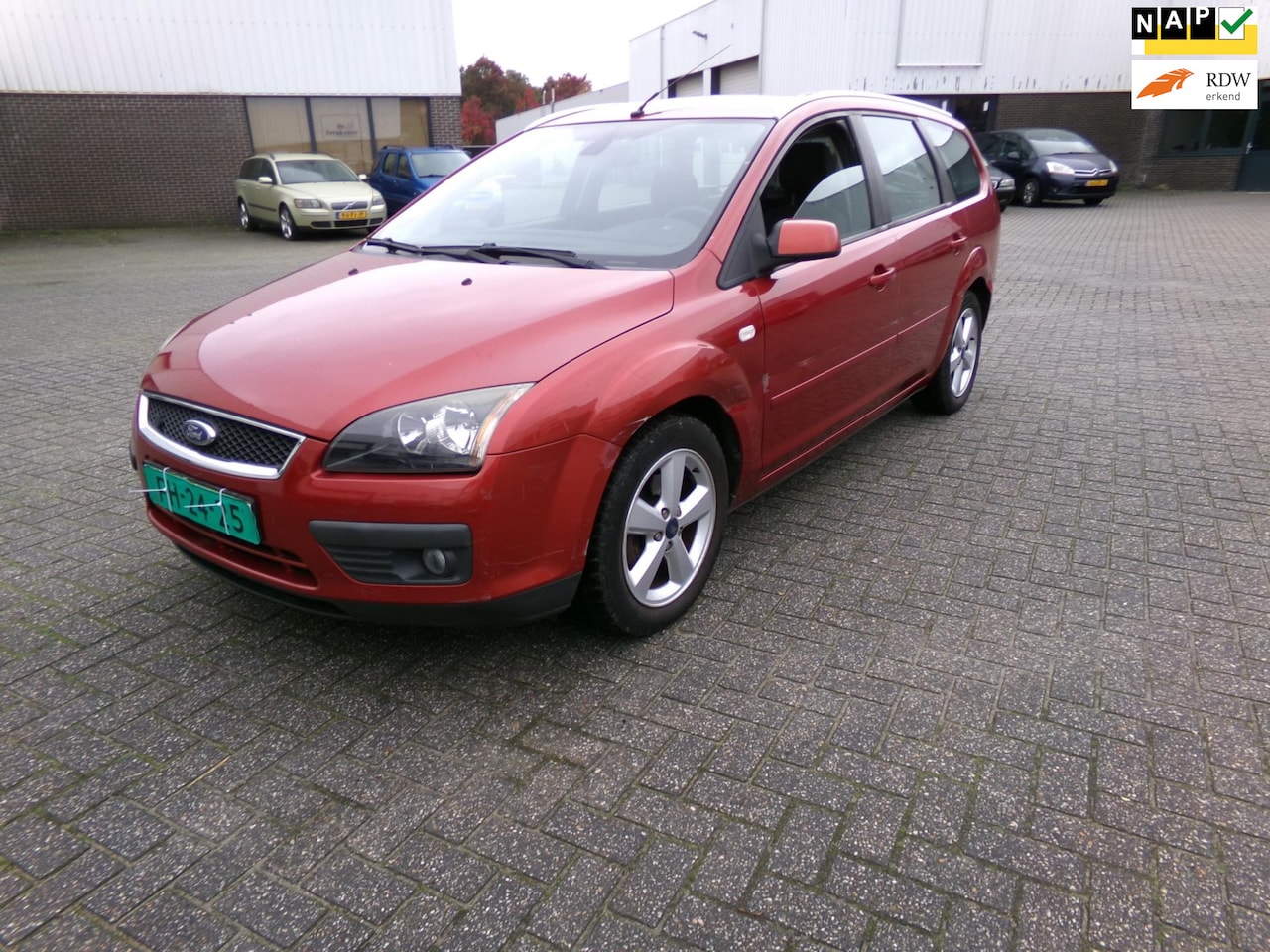 Ford Focus Wagon - 1.8-16V Ambiente FlexiFuel 1.8-16V Ambiente Flexifuel - AutoWereld.nl