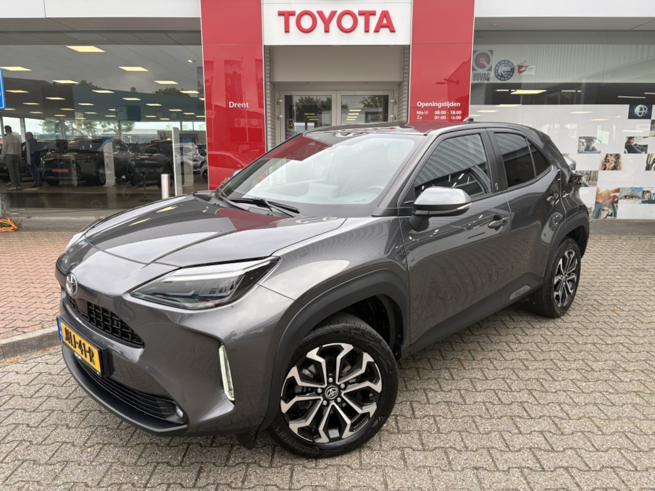 Toyota Yaris Cross - 1.5 Hybrid Dynamic | Keyless Entry & Start | Stuur + stoelverwar - AutoWereld.nl