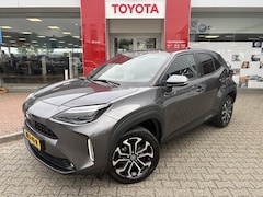 Toyota Yaris Cross - 1.5 Hybrid Dynamic | Sensoren | Blindspot | Stuur + stoelverwarm