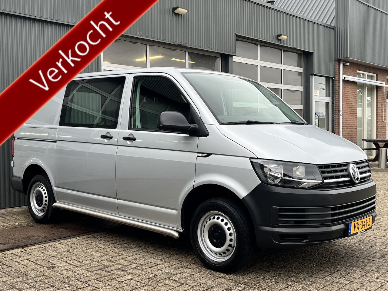 Volkswagen Transporter - 2.0 TDI L1H1 Btw/Bpm vrij!! Marge Airco Cruise controle Trekhaak 2200kg Trekgewicht Parkee - AutoWereld.nl